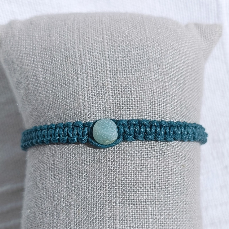 Bracelet macramé bleu, lithothérapie